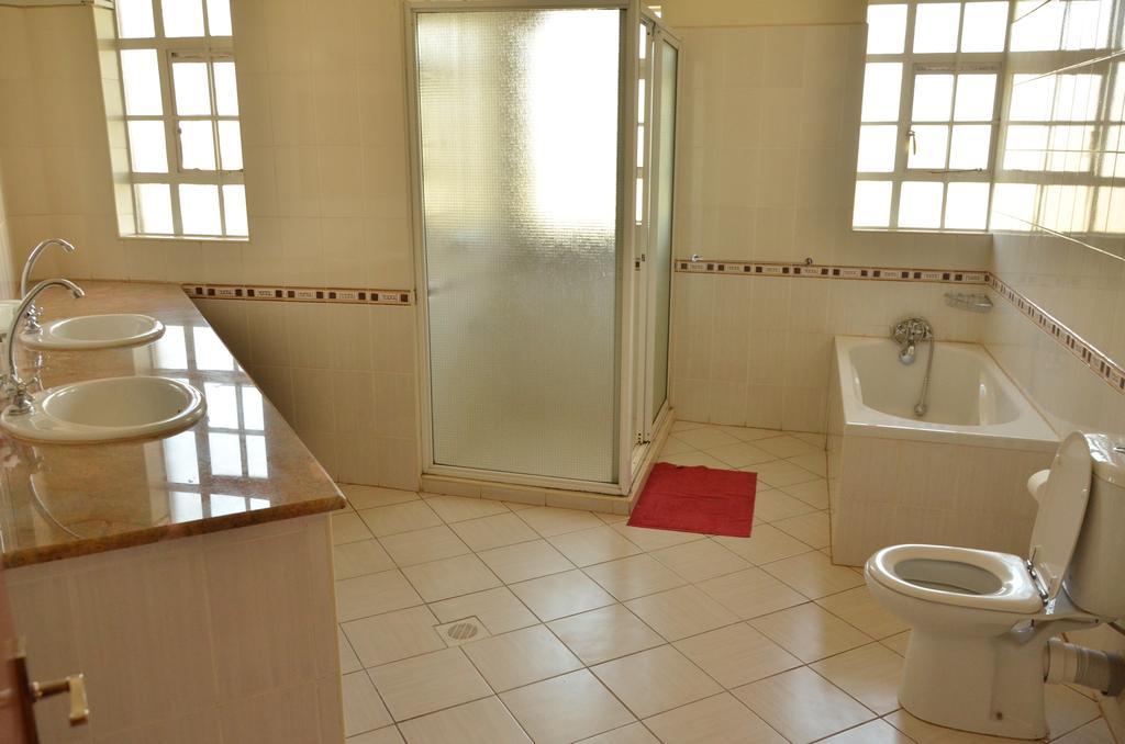 Dolfran Guest House Nairobi Ngoại thất bức ảnh