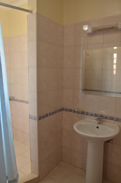 Dolfran Guest House Nairobi Ngoại thất bức ảnh